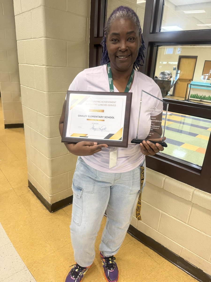 uche (@msuchengoddy) on Twitter photo Congratulations to <a href="/OakleyTigers/">Oakley Elementary School</a> school nutrition team for winning 1st Place for serving the most lunches in the district !!! Super proud of Ms. Slaughter and her team! <a href="/APJordan12/">Shannel Jordan</a> <a href="/jasonjstamper/">Jason Stamper, EdD</a> Congratulations to <a href="/OakleyTigers/">Oakley Elementary School</a> school nutrition team for winning 1st Place for serving the most lunches in the district !!! Super proud of Ms. Slaughter and her team! <a href="/APJordan12/">Shannel Jordan</a> <a href="/jasonjstamper/">Jason Stamper, EdD</a>
