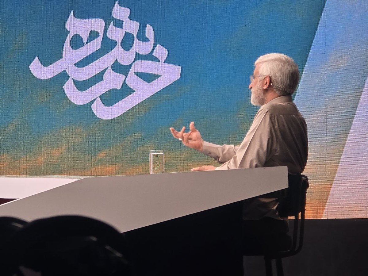 nvdjo's tweet image. نماینده مقام معظم رهبری در شورای عالی امنیت ملی:
ضعف نشان دادن، موجب جنگ می‌شود. چیزی که مانع جنگ می‌شود، قدرت و آمادگی برای جنگ است.

#سعید_جلیلی