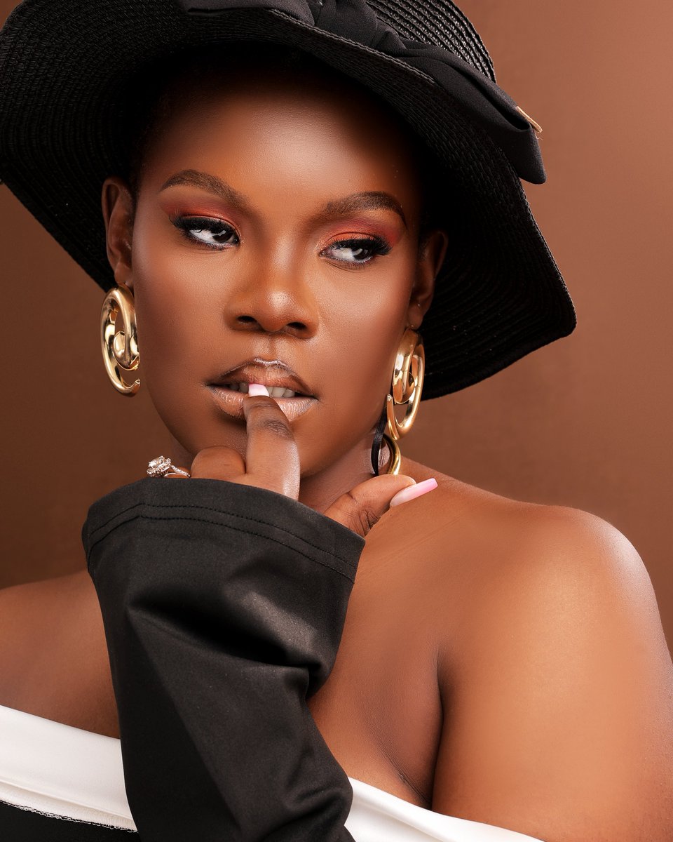 AGAMOSH1's tweet image. Lets capture, create ans relate with your photography need today and always
Mua; trudy faces