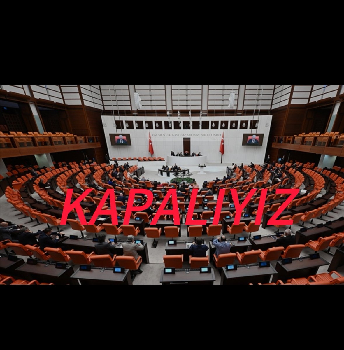 Ülke cayırcayır yanıyor. 
Askerler suzuzluktan 
şehit oluyor. 

Meclisi acil toplamak için daha ne kadar felaket lazım? 

#bursayanıyor
#AskerineSahipÇık