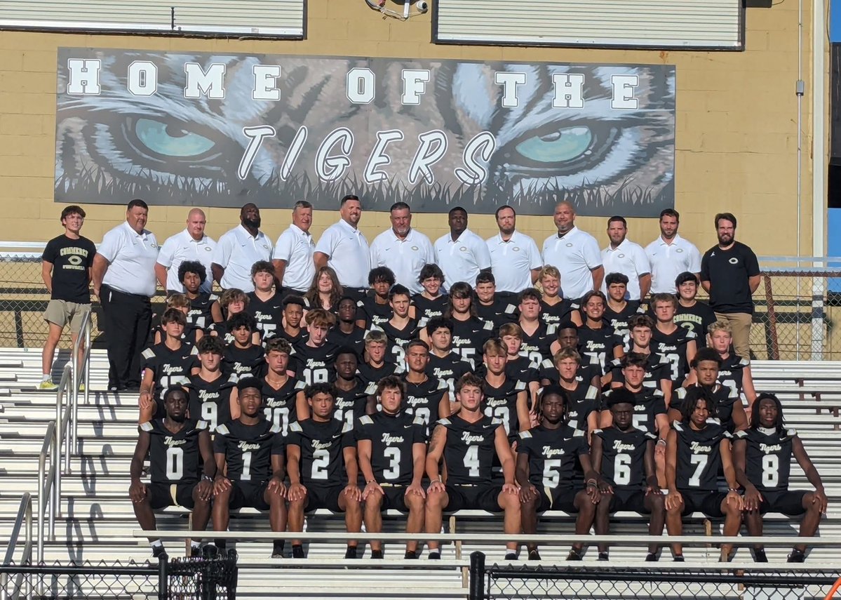 GregoryLenny's tweet image. 2025 Commerce Tigers!! I am fired up to lead the 100th year of Tiger Football!! #WELIVEIT