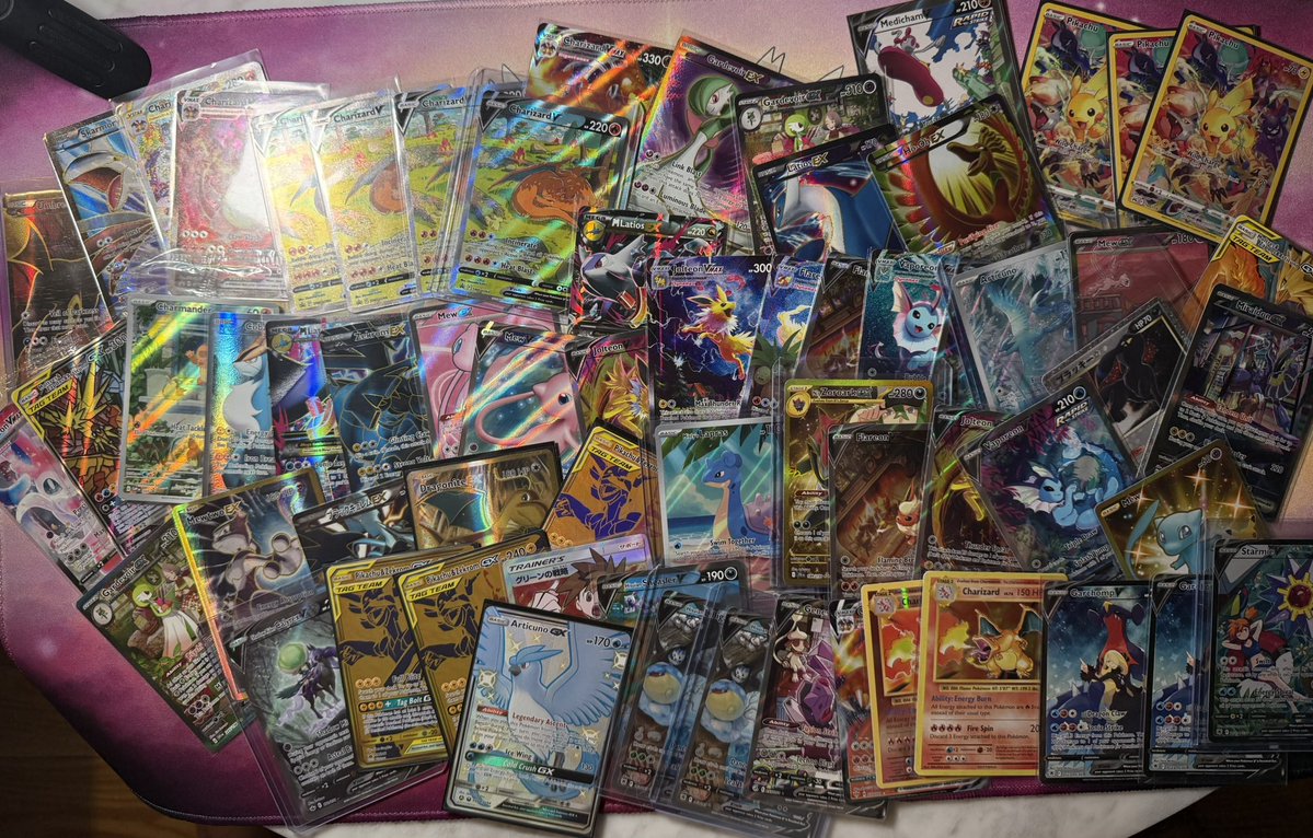 pray4goodpulls's tweet image. A look at some of singles that will be included into the “Jem’s Gem mystery pack”
50 packs will be available. Added some higher value singles in here so gonna increase the price to $65 shipped
Dropping tomorrow at 10pm est.