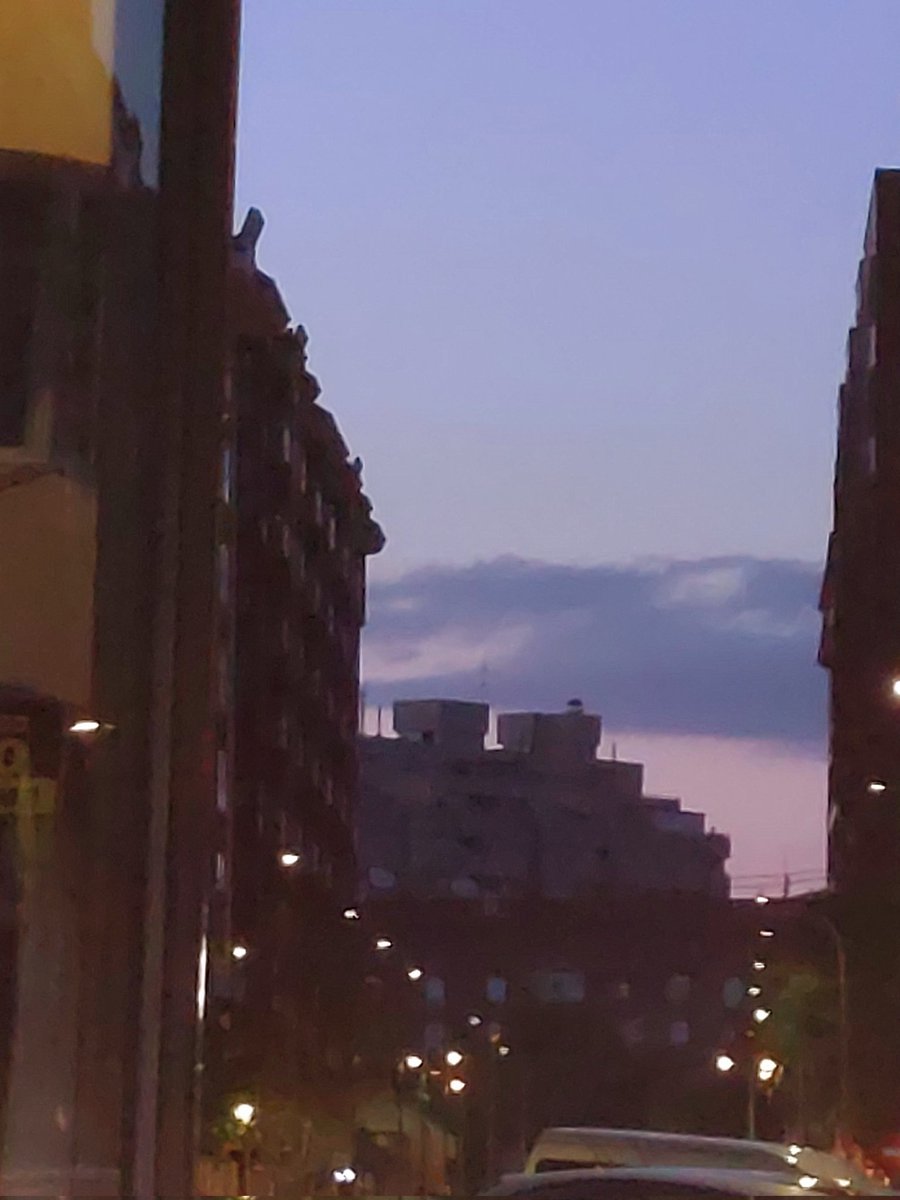 conchisu_ba's tweet image. Anochece #Leonesp