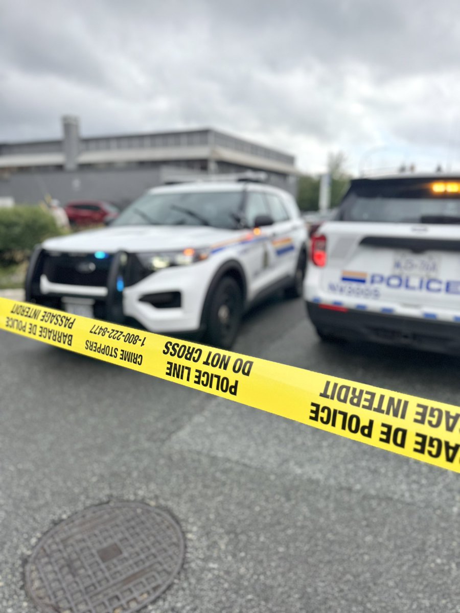 #NorthVan RCMP have arrested three suspects in connection to a stabbing early Saturday morning.

Link to release: bit.ly/4kV58ll