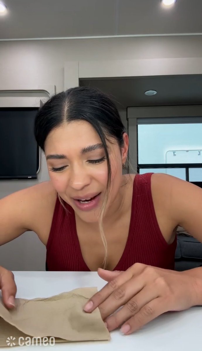 chennfordd's tweet image. Lisseth was so cute in my cameo yall🥹 she started folding a napkin into a paper airplane while talking about Eric’s pranks😭