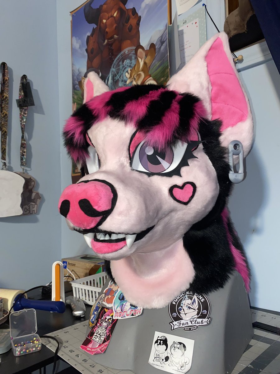 BatteredBadger's tweet image. What 2 months does to a mf
