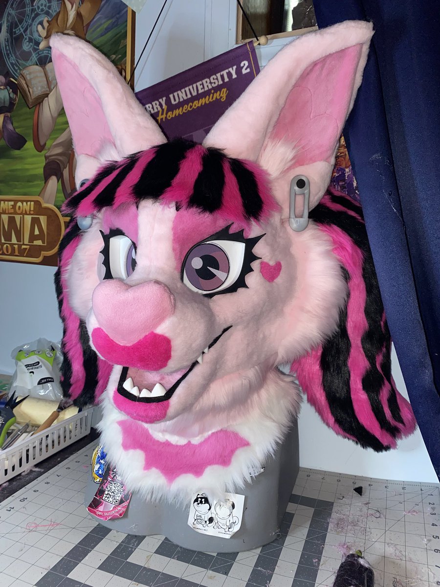 BatteredBadger's tweet image. What 2 months does to a mf