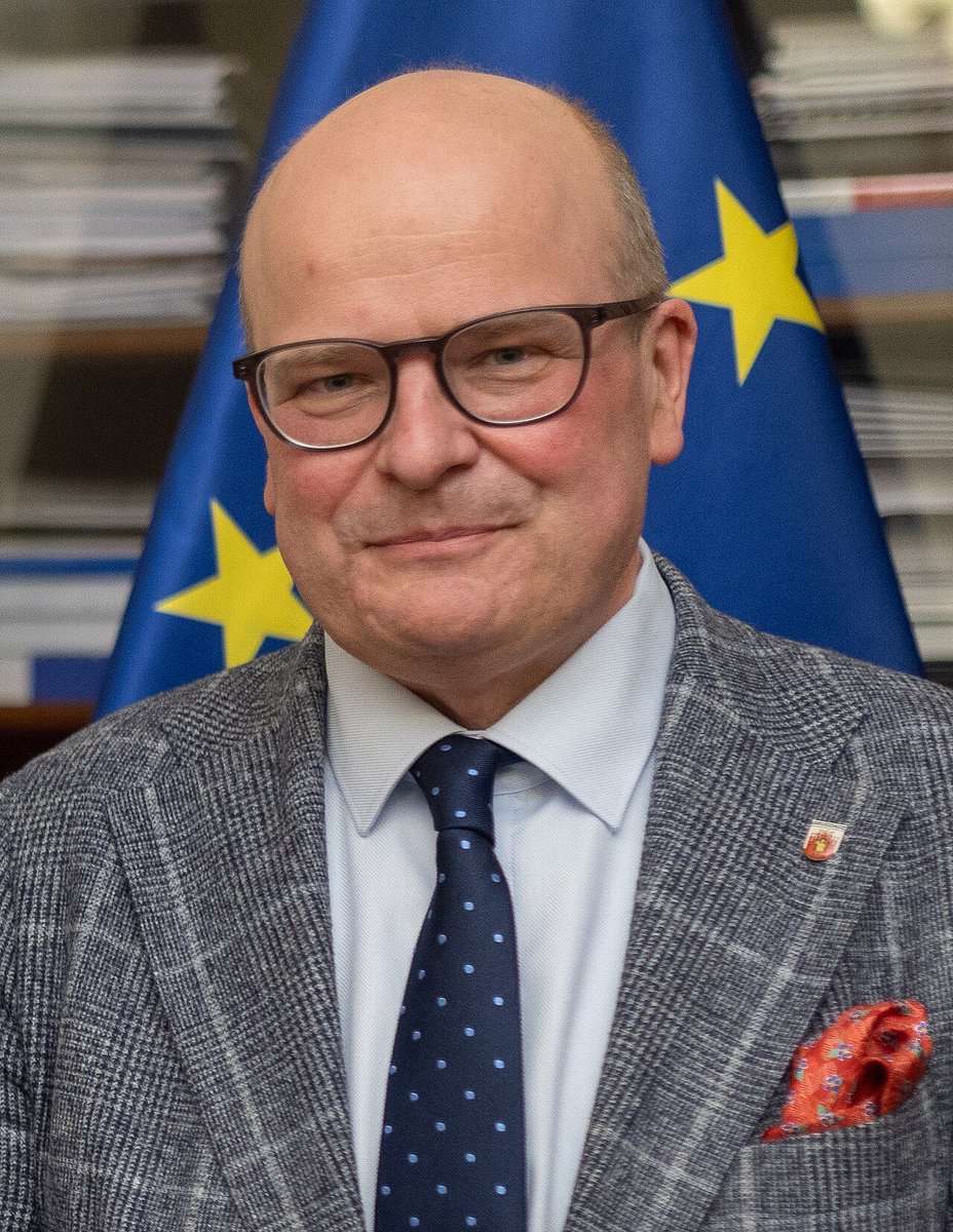 _zboral's tweet image. Maciej Glamowski, prezydent Grudziądza (wcześniej PO, potem własny komitet) jechał jak bandyta przez miasto - 102 km/h i stracił prawo jazdy
