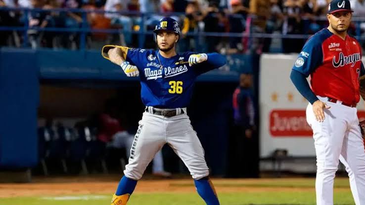 joselara27's tweet image. Quiero ver jugar a los pibes ⚓🥹