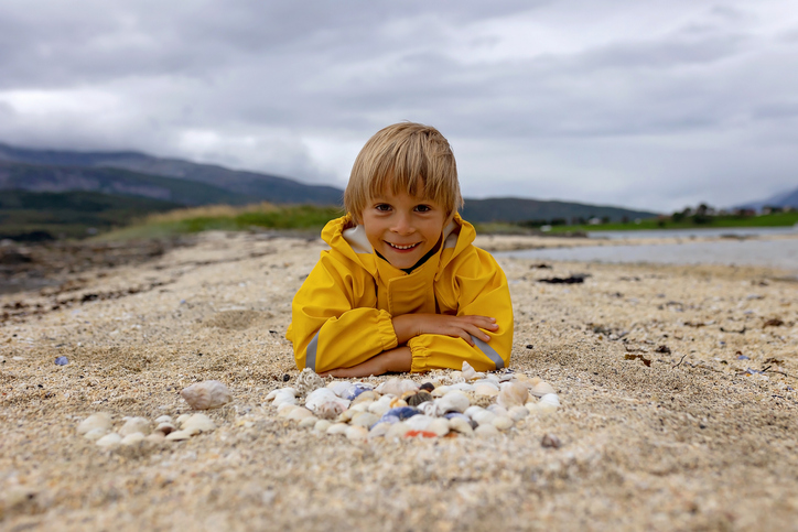 Edinburgh_CC's tweet image. Edinburgh Bear is at the beach this week. Check out what else he is doing as he prepares for starting school after the summer. There are lots of ideas for fun activities, trips and games to help kids get ready for starting school - edinburgh.gov.uk/startingp1