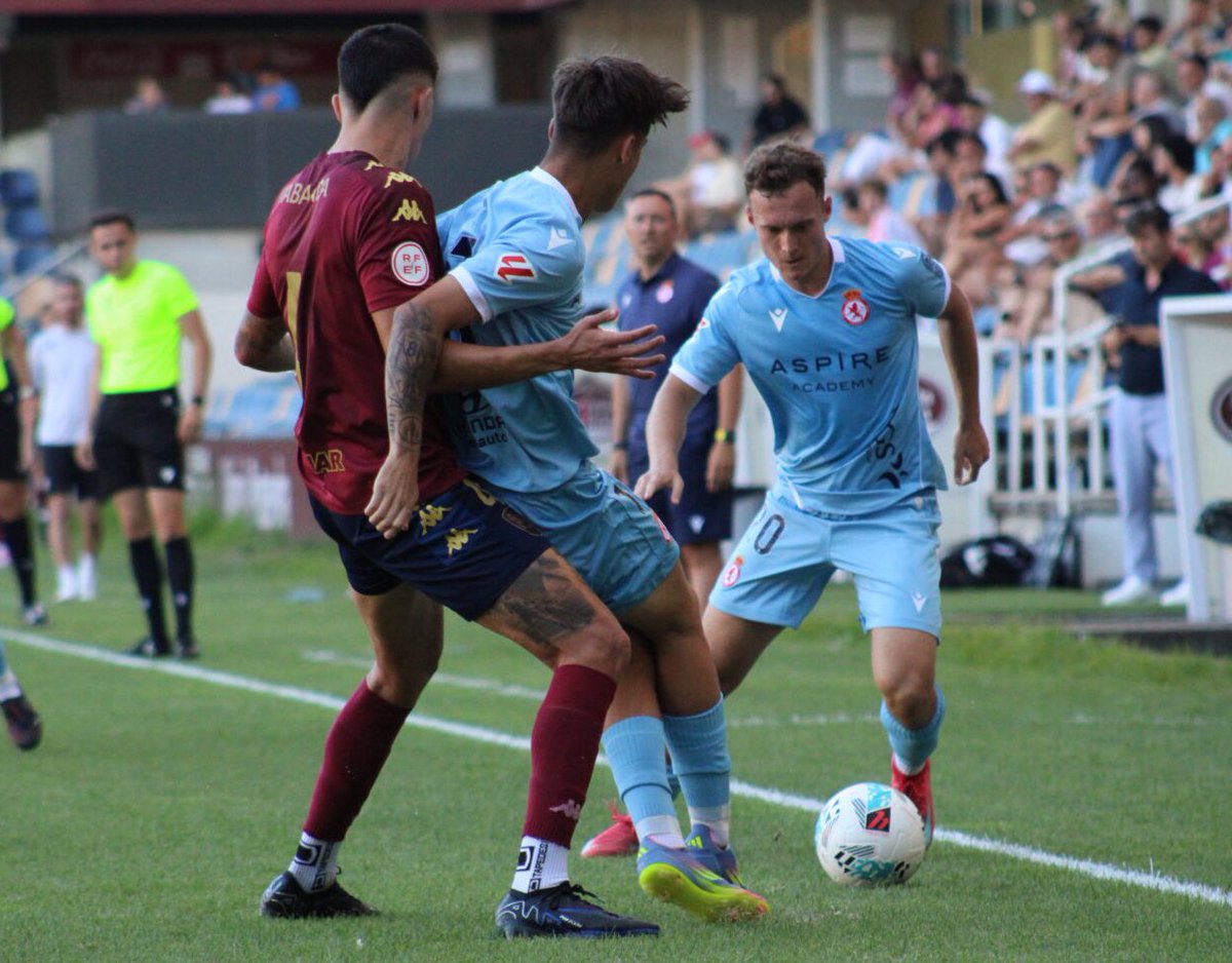 CyDLeonesa's tweet image. 🗞️ La crónica del triunfo de la @CyDLeonesa ante el @PontevedraCFSAD
🔗 Leer aquí: cydleonesa.com/noticia/pontev…
#PreseasonLALIGA
