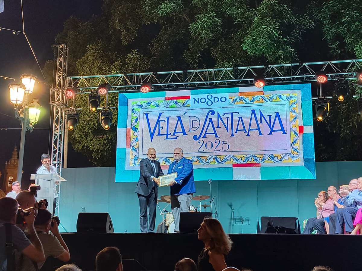 Hermandad de La O (@hermandaddelao) on Twitter photo #VelaSantaAna25
Premio solidaridad a nuestra Obra Social Esperanza y Vida concedido por <a href="/Ayto_Sevilla/">Ayuntamiento de Sevilla</a>
Recoge el premio nuestro hermano mayor <a href="/alfayates/">Javier Fernández</a> #VelaSantaAna25
Premio solidaridad a nuestra Obra Social Esperanza y Vida concedido por <a href="/Ayto_Sevilla/">Ayuntamiento de Sevilla</a>
Recoge el premio nuestro hermano mayor <a href="/alfayates/">Javier Fernández</a>