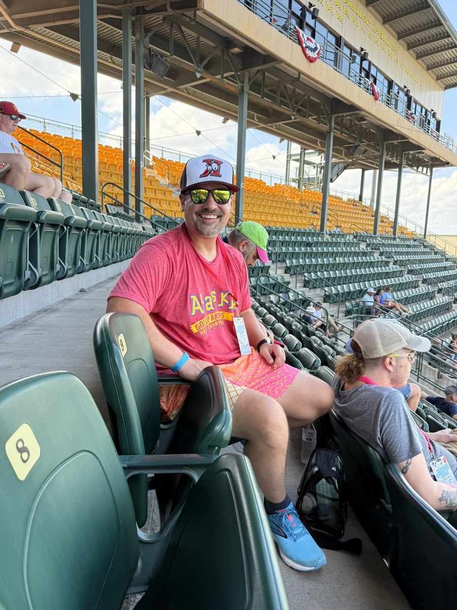 EPro04's tweet image. Game 79 of 2025 is the 2nd game of @NBCBaseball #BaseballRoundTheClock. The @JcBrigade won game one 11-7. This game is @GPSTEXASBASEBA1 and the @RealGoldpanners, who are making their return back to Wichita for the first time in 6 years. I have my @OldFortBBallCo Panners shirt.