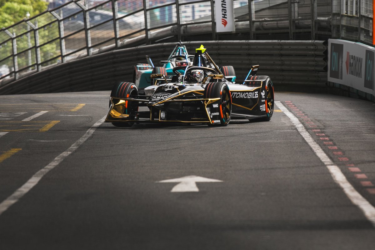 eFORMULAnews's tweet image. "Question of guilt 100% clear to me" - @maxg_official describes #FormulaE crash with @edomortara in London
e-formula.news/news/formula-e…
Photo: Craig Evans / @Spacesuit_Media
#ABBFormulaE @FIAFormulaE #LondonEPrix