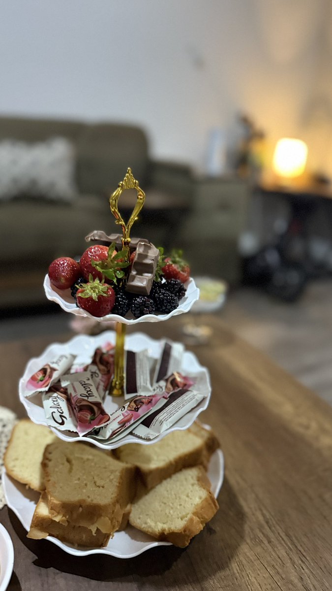 dr26_211's tweet image. Fav person coming to your home 🍓🍰
يوم كله دفىء