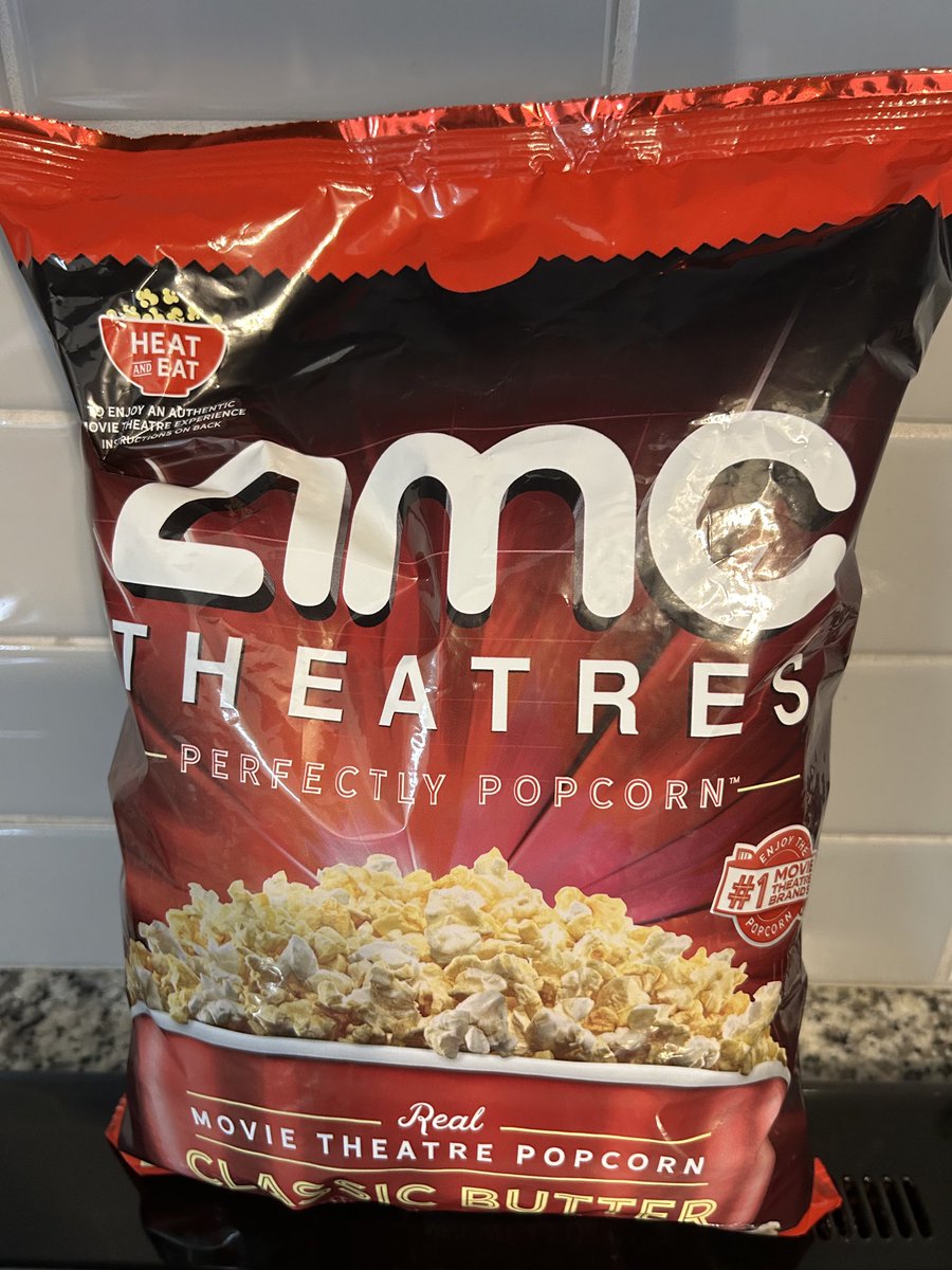 AaronHohl's tweet image. I absolutely love that #AMCPerfectlyPopcorn is now being sold ⁦@HyVee⁩!!! #AMC