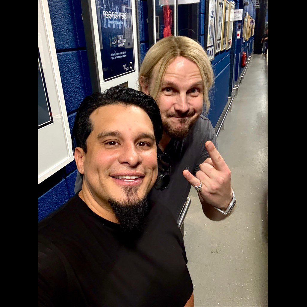 thejoshv's tweet image. Had an amazing couple of days in London!
The show at the legendary 02 Arena was unforgettable...
The mighty @judaspriest and @alicecooper absolutely crushed it.
It was awesome seeing Alice Cooper pay tribute to Ozzy by performing Paranoid, with a special appearance by Johnny Depp…