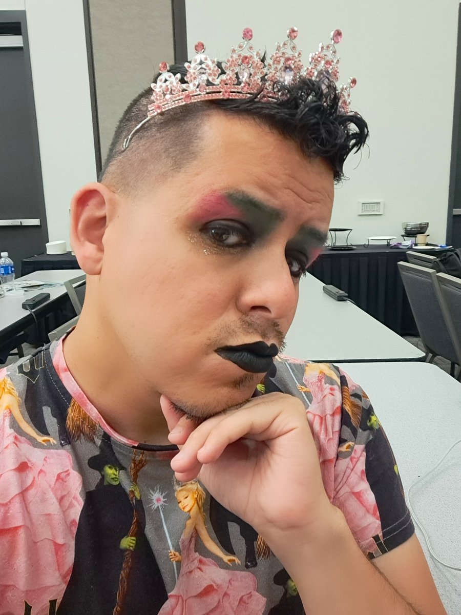 ChillyBoyYT's tweet image. Feeling Wicked at SDCC Day 4!
#SDCC #SDCC2025 #SDCC25 #Wicked