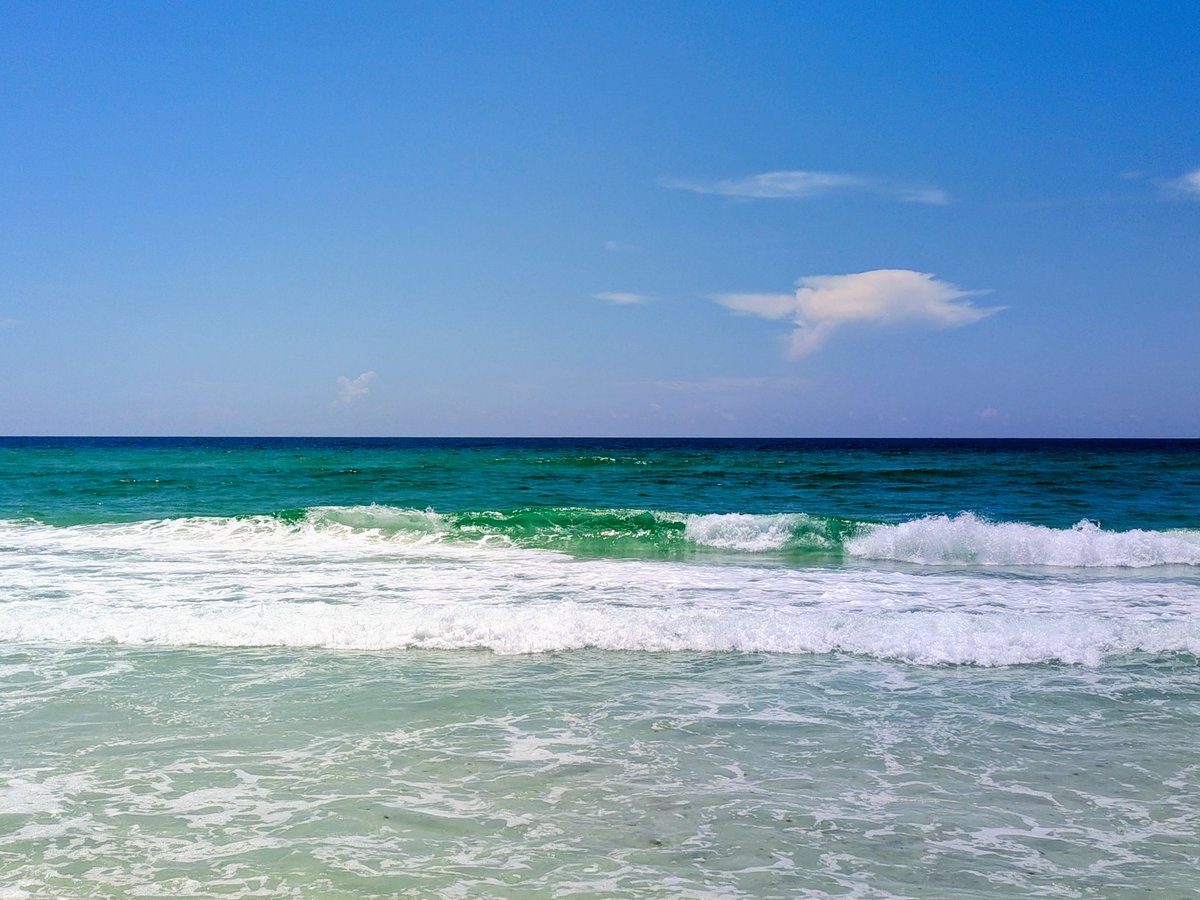 Nice surf today in the Gulf of America!