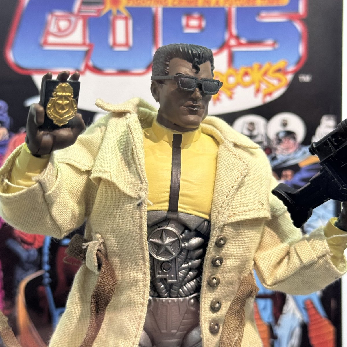 InPursuitofToys's tweet image. FIGHTING CRIME IN A FUTURE TIME! It was great seeing the upcoming @BigBadToyStore COPS ‘N CROOKS BULLETPROOF figure at SDCC!

#bigbadworkshop #cops #copsncrooks #bulletproof #sdcc #sdcc2025 #actionfigures #toynews #toycollector #toycommunity #inpursuitoftoys