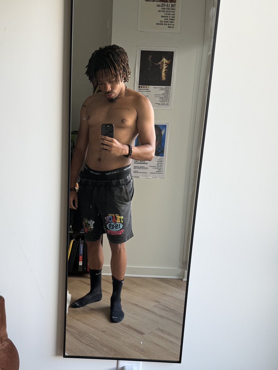 4stackssss's tweet image. relax