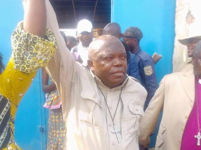 ERIC_WEMBA1's tweet image. L’ancien président de la CENI , Ngoyi Mulunda est libre !
