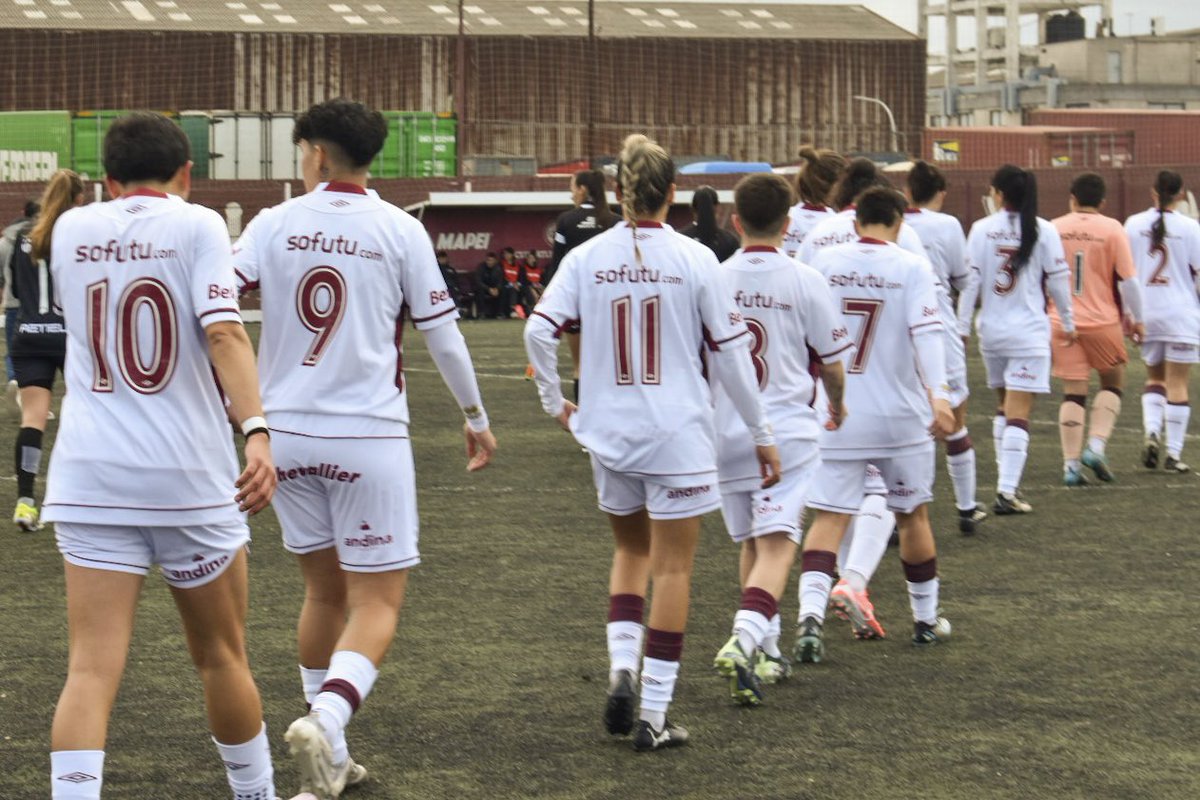clublanus's tweet image. Presentamos el convenio con SoFutu.com, que desde hoy se luce en el dorsal de las camisetas de nuestro plantel de fútbol femenino y de hockey masculino.
es un software factory especializado en los contenidos digitales y video analisis para…