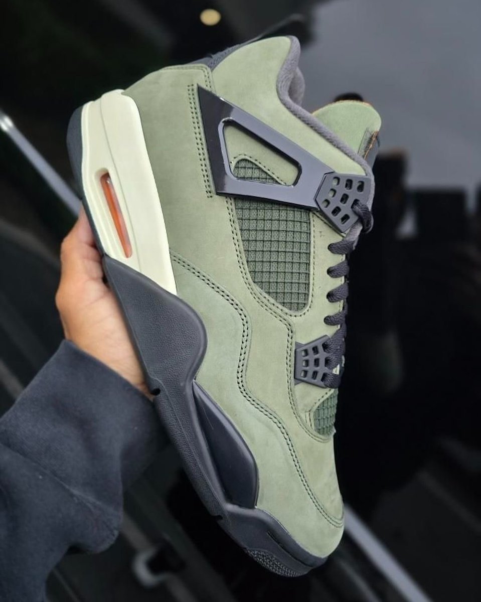 snipernick32's tweet image. ANYONE GOING FOR THESE?