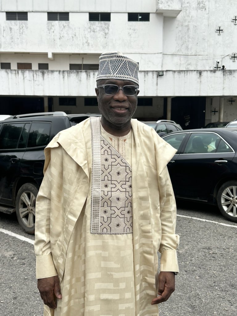 ikhide's tweet image. University of Ibadan. July 26, 2025. One reason I came to Nigeria was to attend the wedding of Professor Eghosa Osaghae's daughter. Eghosa and I have been bosom buddies since 1974 when we were roommates and classmates at Edo College (H.Sc, 1974-1976).
My…
