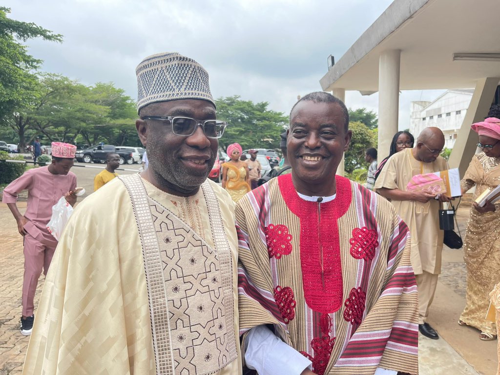 ikhide's tweet image. University of Ibadan. July 26, 2025. One reason I came to Nigeria was to attend the wedding of Professor Eghosa Osaghae's daughter. Eghosa and I have been bosom buddies since 1974 when we were roommates and classmates at Edo College (H.Sc, 1974-1976).
My…
