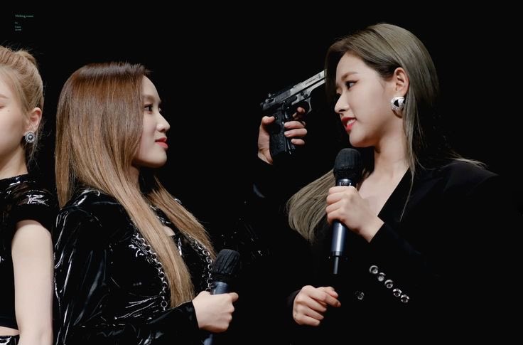 looblethink's tweet image. #hyewon