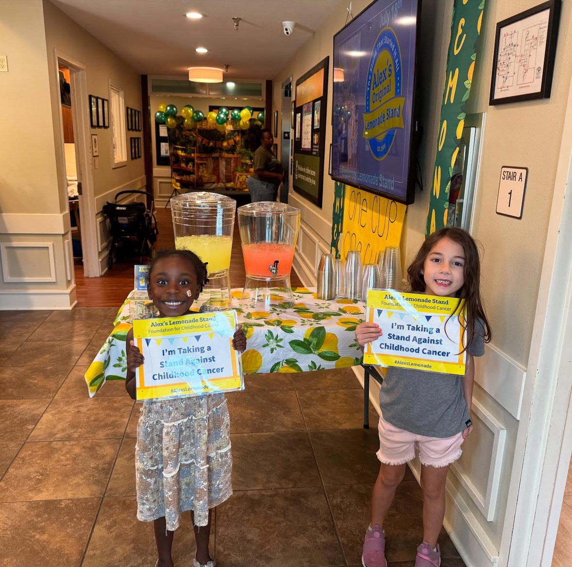 AlexsLemonade's tweet image. Stand shoutout! 📢🏕️
The Summer Adventure Club campers at @primrosegardenoaks had a blast hosting their lemonade stand! Together, these kids took a stand against childhood cancer.
Visit our link in bio to explore the many ways you can get involved in our mission to end…