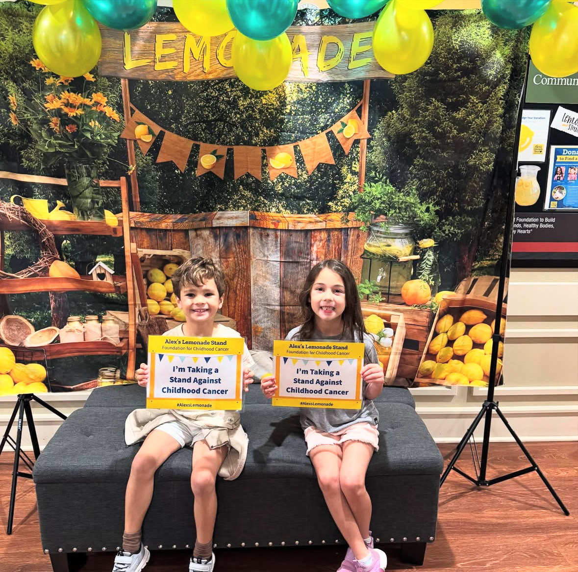 AlexsLemonade's tweet image. Stand shoutout! 📢🏕️
The Summer Adventure Club campers at @primrosegardenoaks had a blast hosting their lemonade stand! Together, these kids took a stand against childhood cancer.
Visit our link in bio to explore the many ways you can get involved in our mission to end…