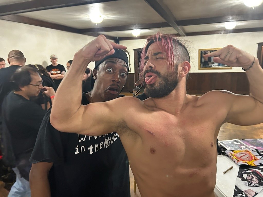 mikejones_mad's tweet image. Enjoyed my first @MatWarPro show last night but can we talk about how jacked @theakiraway is? He calls himself the king of the death match for a reason! SIGN HIM! Good to se you homie!