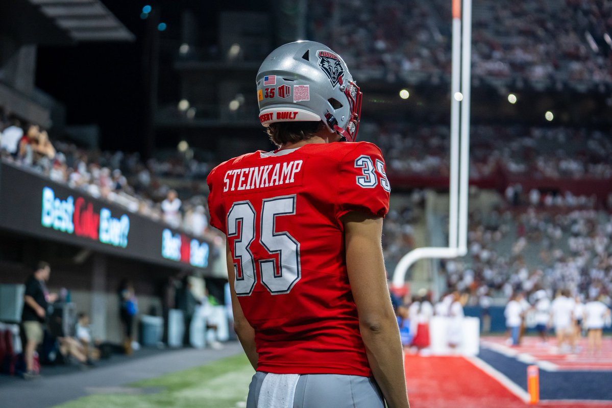 CSteinkamp35's tweet image. 35 Days till Game-Day‼️🐺

#GoLobos 
#BeatMichigan