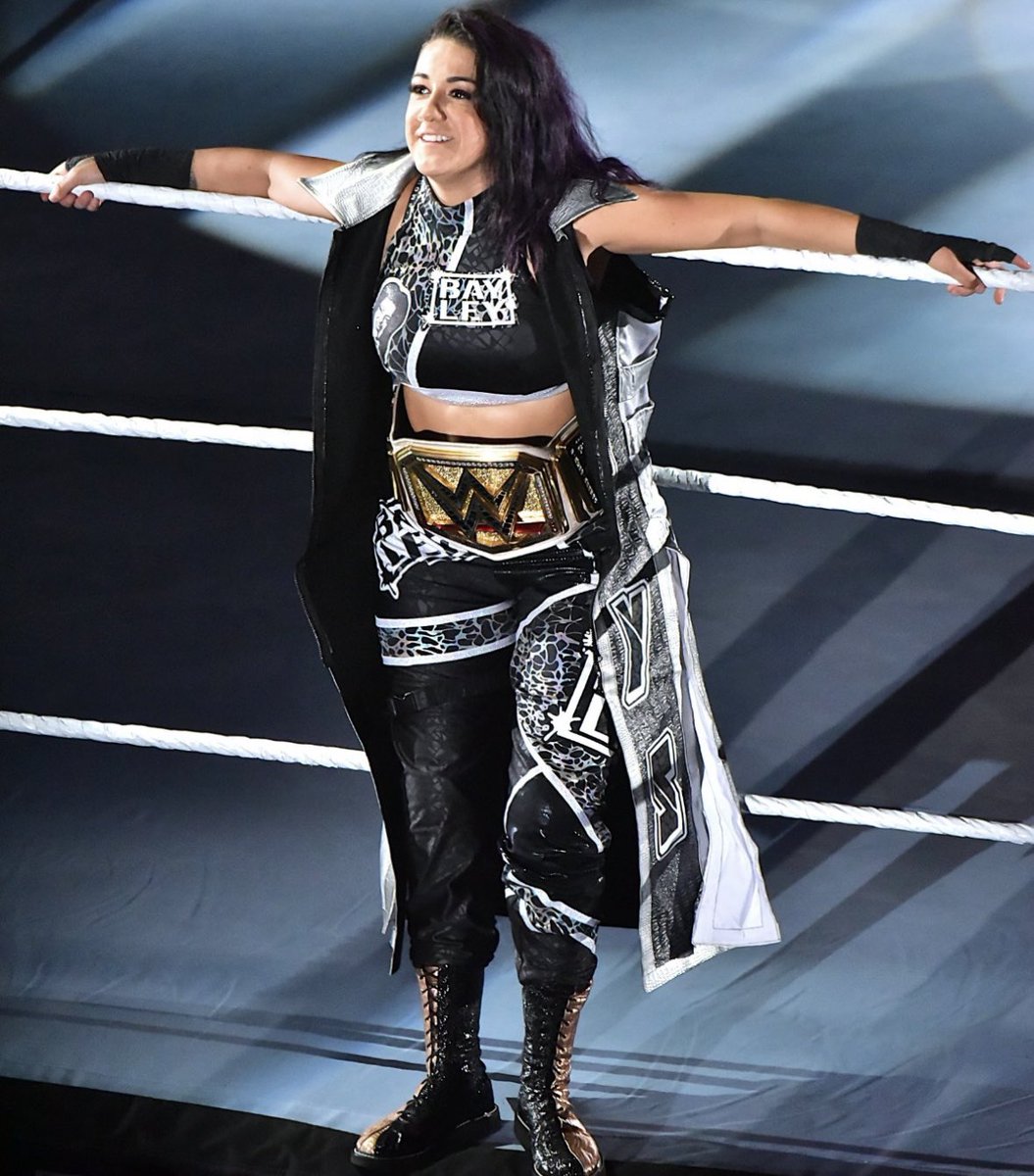Bayleyscupcakes's tweet image. Bayley one year ago today in Tokyo!! 🤍🖤
