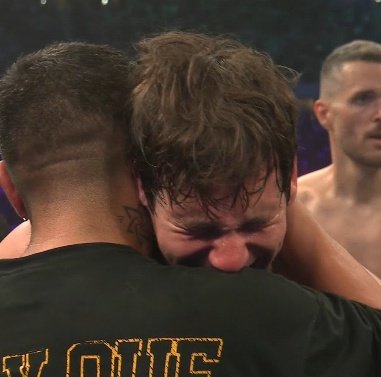 mukepotato_'s tweet image. PERXAS MI NIÑO TE AMO Q ORGULLOSA ESTOY, GASPI ERES INCREÍBLE NO LLORES TE AMAMOS, corto pero aun así la mejor pelea ❤️ #LaVeladaDelAñoV