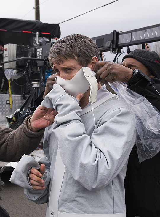 Mads Mikkelsen as Hannibal behind the scenes