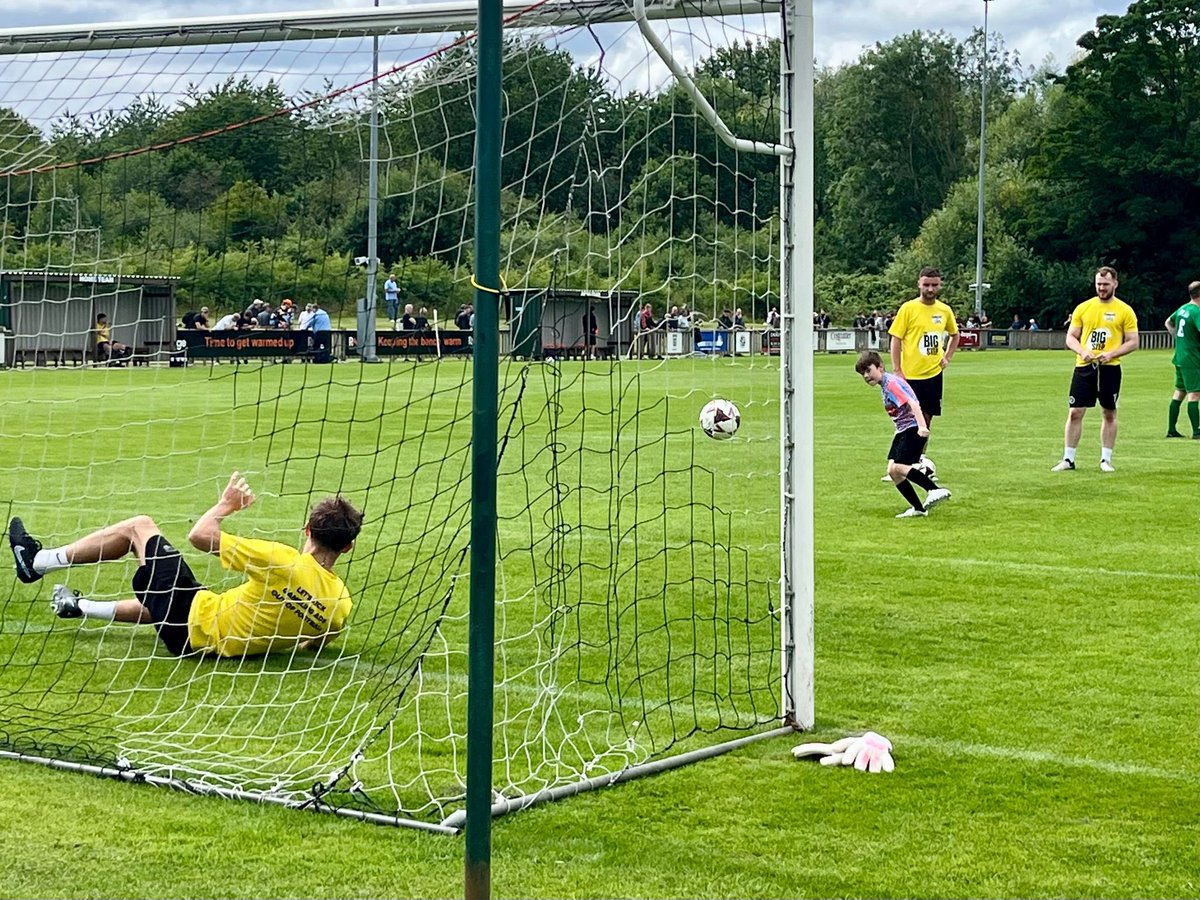 andy fraser (@andyfraser11) on Twitter photo Thanks to <a href="/Harveyroberts05/">Harvey Roberts</a> for letting our boys put some pens past you. They had a great time being mascots for <a href="/WD_CFC/">West Didsbury & Chorlton</a> (despite the result). โฝ๏ธ Thanks to <a href="/Harveyroberts05/">Harvey Roberts</a> for letting our boys put some pens past you. They had a great time being mascots for <a href="/WD_CFC/">West Didsbury & Chorlton</a> (despite the result). โฝ๏ธ