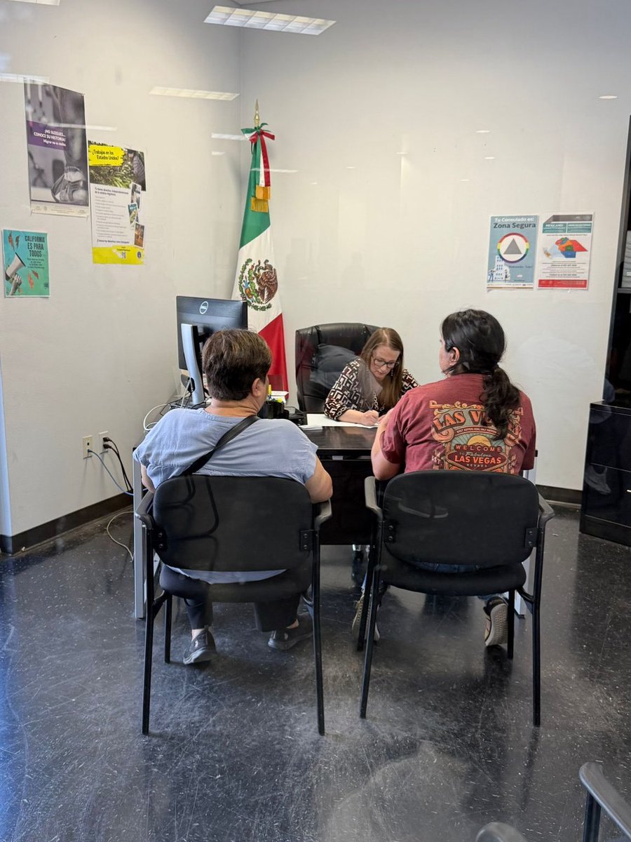 ConsulMexFresno's tweet image. 📸Este sábado se llevó a cabo un Taller Migratorio con nuestros aliados de la firma legal Pasifika Immigration Law Group, quien brindó asesorías gratuitas sobre temas migratorios como: Visa U, Visa VAWA y evaluaciones para la ciudadanía.
#ProtecciónConsular @IME_SRE @SRE_mx