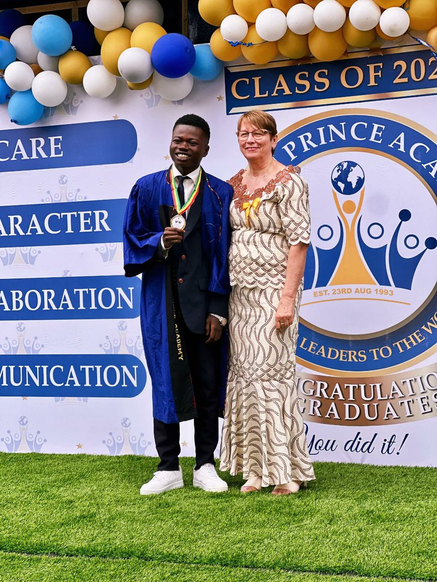 ProfDominicGH's tweet image. To my mentor, Saddick Adams [ @SaddickAdams ], and the visionary leader, Dr. Kweku Oteng, I&apos;m eternally grateful for the life-changing opportunities you&apos;ve provided me. From the village to Accra, you&apos;ve sponsored my education and nurtured my growth.