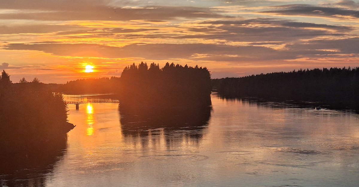 PHatunen's tweet image. Hyvää yötä. Good night. 
Kuva 26.7.2025 Oulujoki.