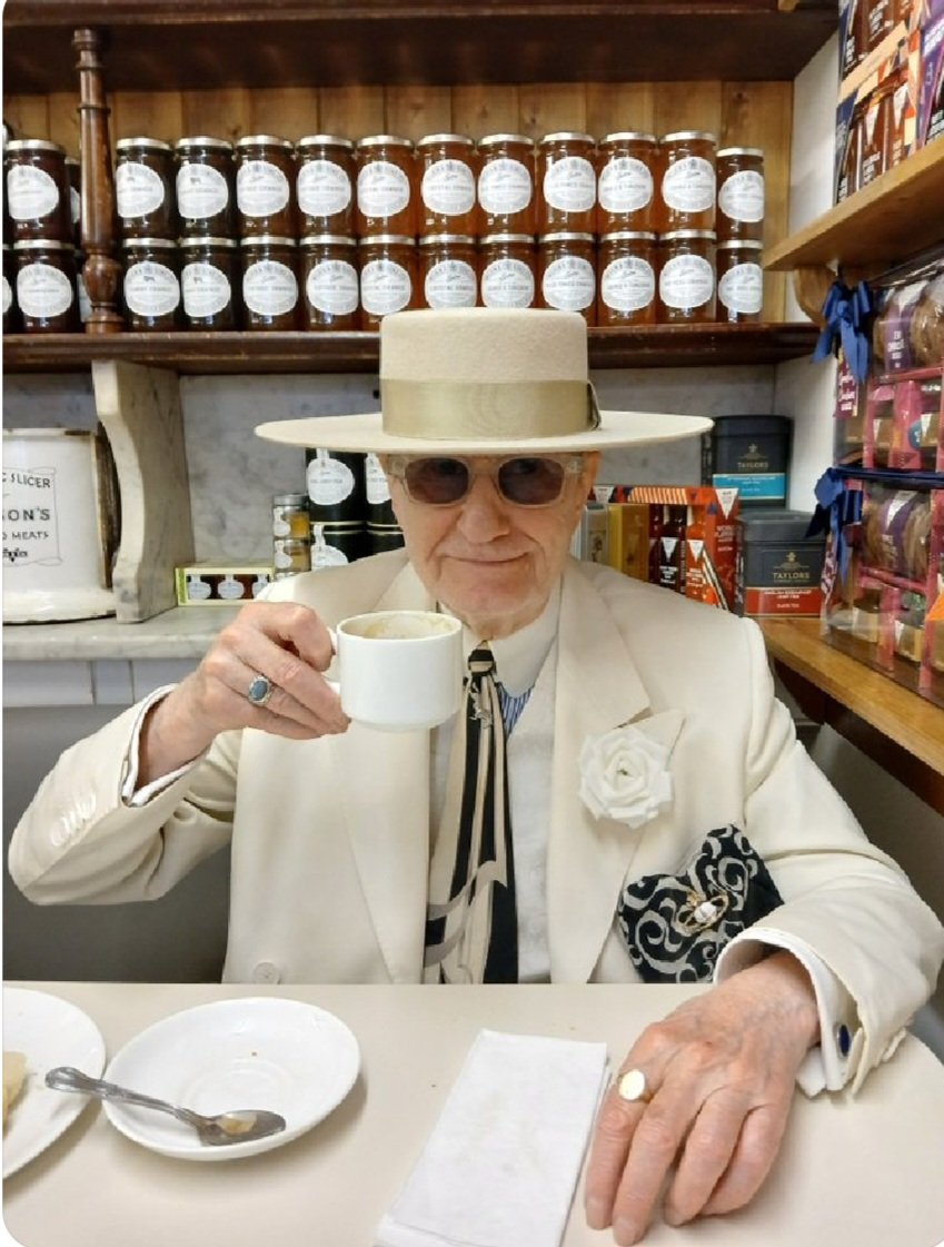 SohoGeorge's tweet image. No its not a commercial 🫠😉