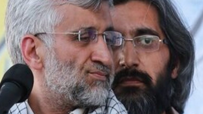 mojtaba_____'s tweet image. جامعه از بی محلی به صداوسیما عبور کرده و به دشمنی با هر آن چه در صداوسیما عنوان میشه بدل شده است.
مرحله ای بسیار خطرناک در شرایطی فوق حساس
با التهاب آفرینی این دوبرادر، جامعه در حال انفجار است.