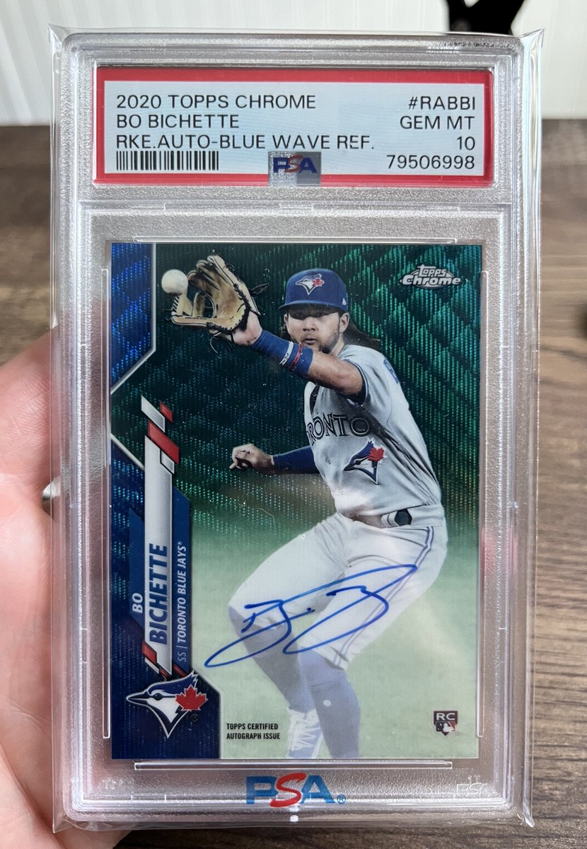 CR_cards's tweet image. Some recent adds that are coming to Chicago next week 🔥
The Bo Blue is one of my favorite cards that I’ve had in a while. Courtesy of @MuirHEADofState