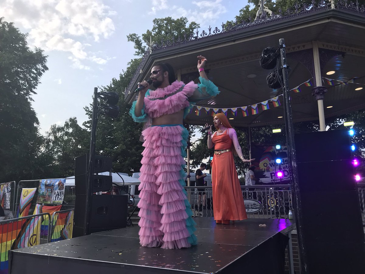 JadeK_BM's tweet image. Aidan Orange and Ms Joalle we’re looking fabulous on stage as they covered Relight My Fire! #Windsor
Watch here: