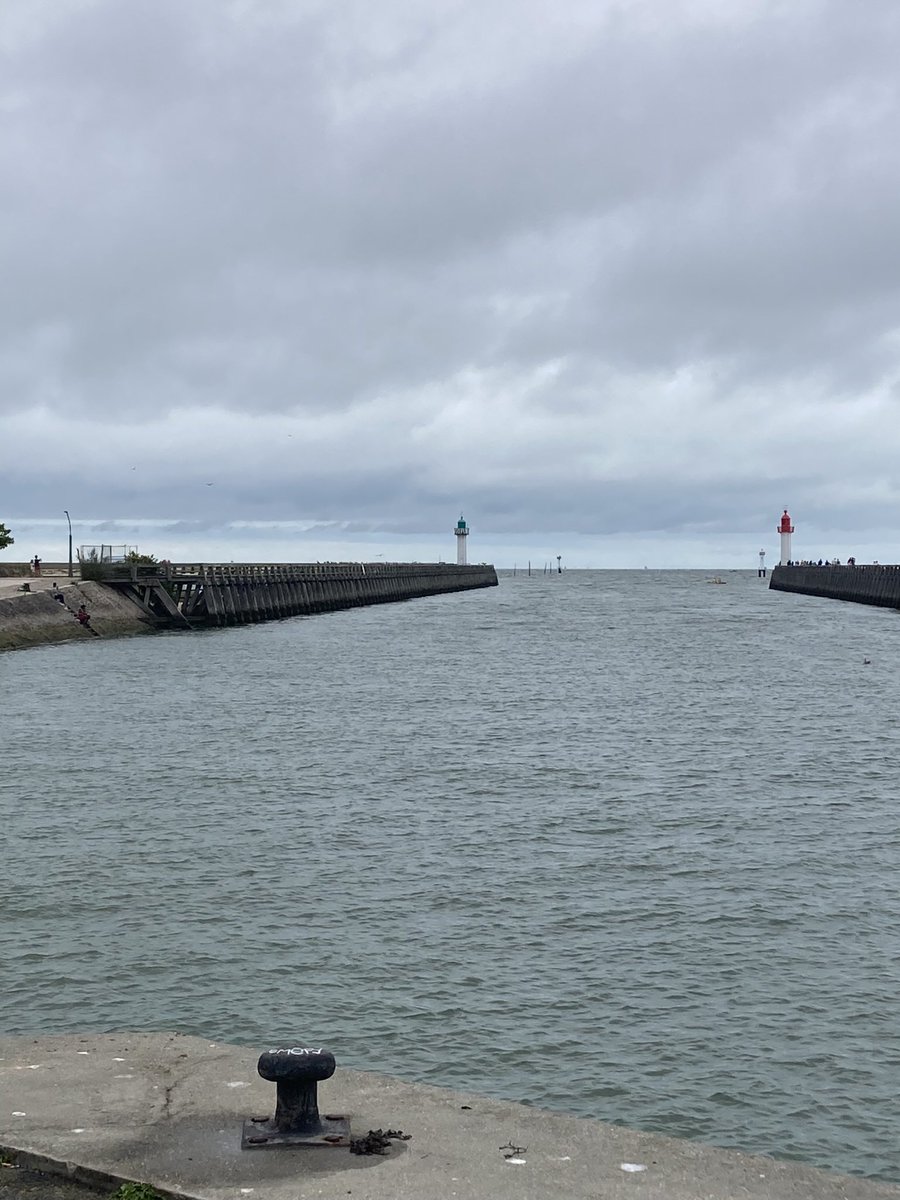 intwittoveritas's tweet image. Pluie, soleil, pluie, soleil.
Deauville la capricieuse.