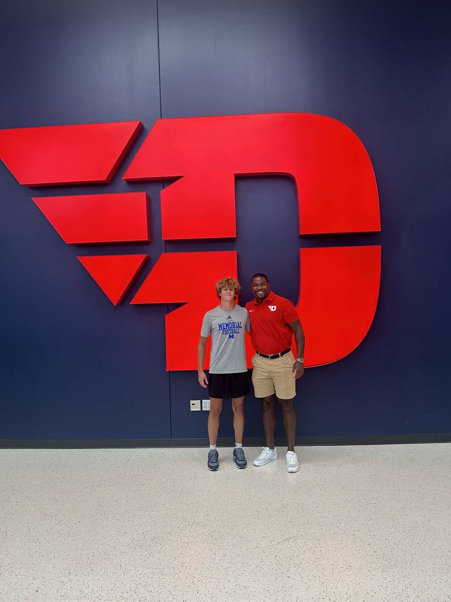 LukeDockery55's tweet image. Had a great time @DaytonFootball yesterday‼️ Enjoyed seeing the amazing facilities and can’t wait to be back on campus. Thanks for having me @CoachWhalen59 @coachyakes7! @IndianaPreps @IndyWeOutHere @SWI_Sports