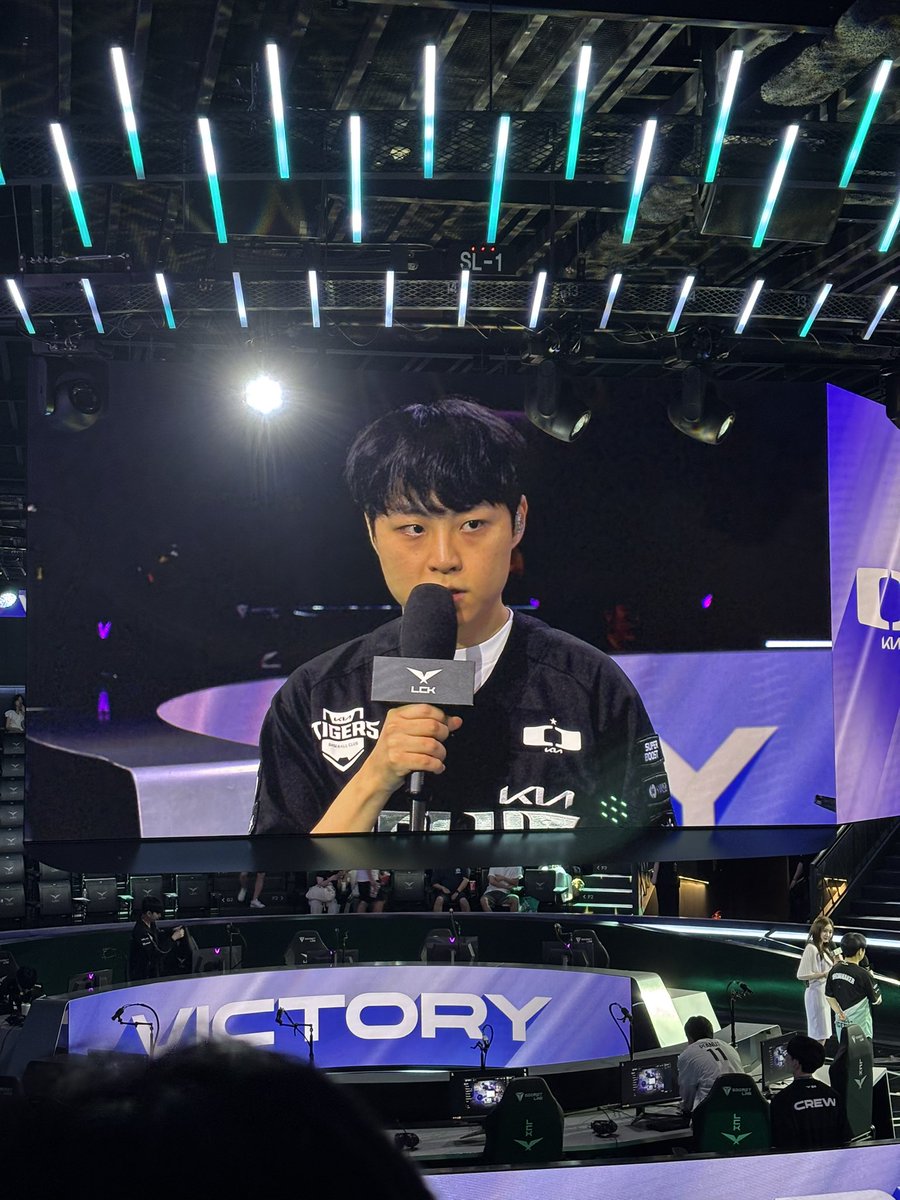 mushrooomaker's tweet image. 今天終於到現場看比賽 真是非常開心Y^_^Y
希望能慢慢找回狀態越打越好 DK화이팅!