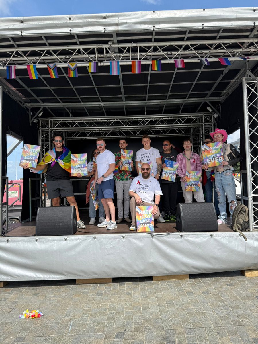 isthisisdavid's tweet image. Marched with Pride in Liverpool 🏳️🌈
Huge thanks @SahirHouse for saving it 🙏
We need Pride more than ever. Labour have shelved GRA reform, backed the Supreme Court ruling defining “woman” by biology only, & continue to sideline trans voices.
Protect the dolls ✌️💖 @LiverLibDems